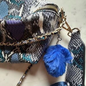 Y2k vintage furry blue keychain key fob purse clip charm